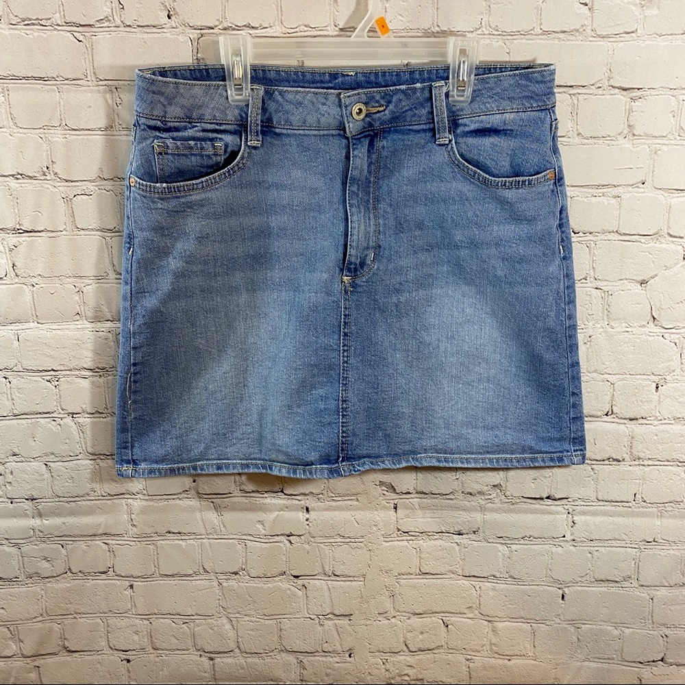 Arizona light wash denim skirt